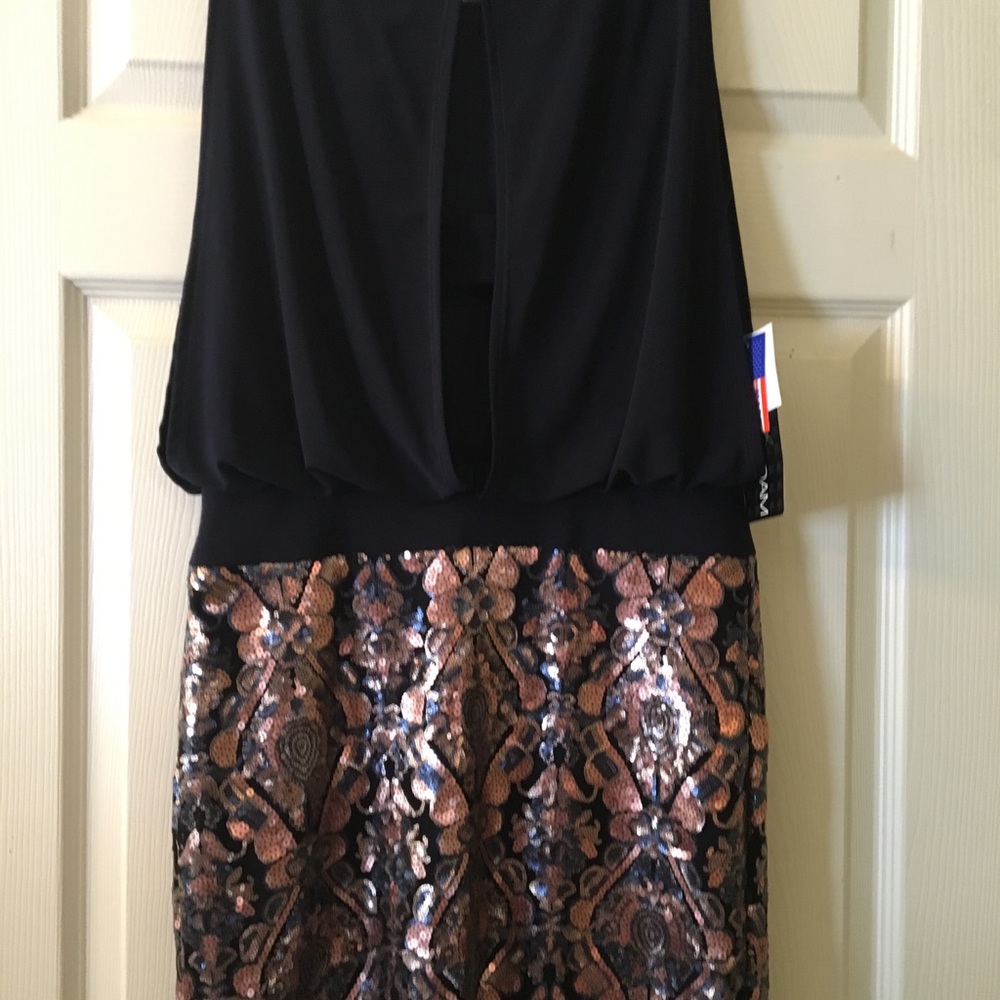 Dress - Picture 5 of 5